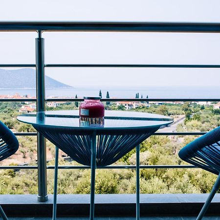 Konatsi Luxury Apartments Tiros Luaran gambar