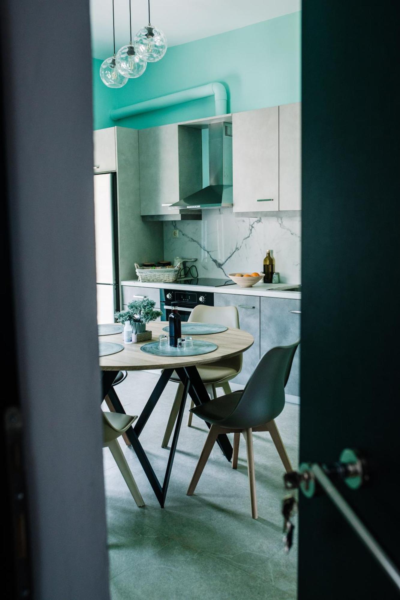 Konatsi Luxury Apartments Tiros Luaran gambar