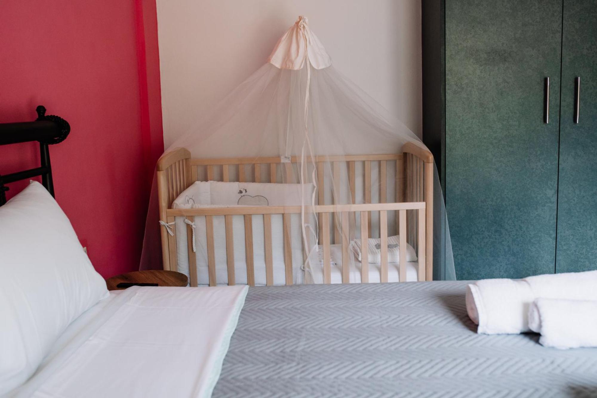 Konatsi Luxury Apartments Tiros Luaran gambar