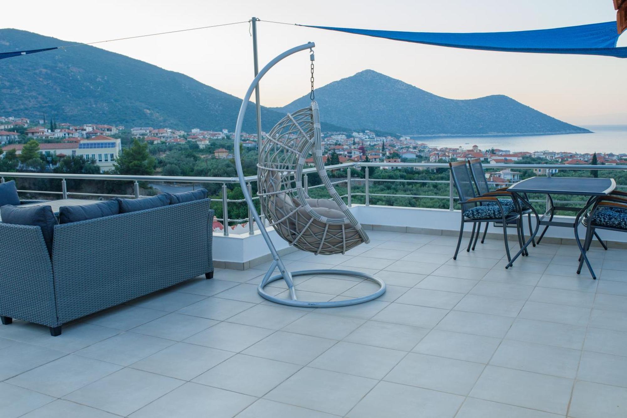Konatsi Luxury Apartments Tiros Luaran gambar